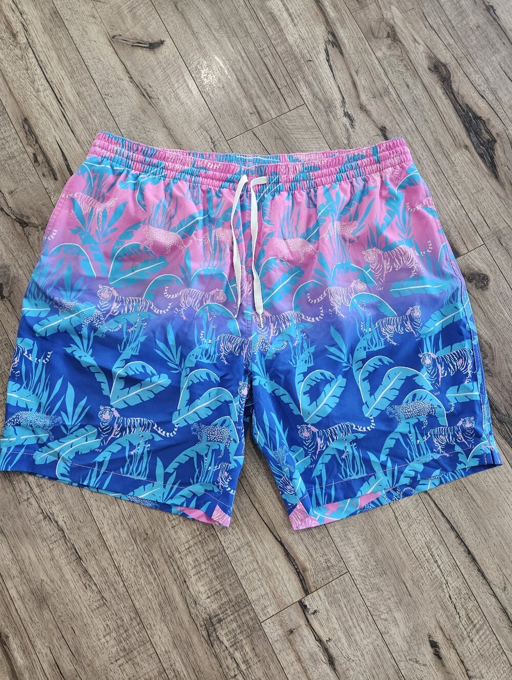 Chubbies Swim Trunk Men's 2XL Blue Pink Animal Tropical Mesh Lined Drawstring